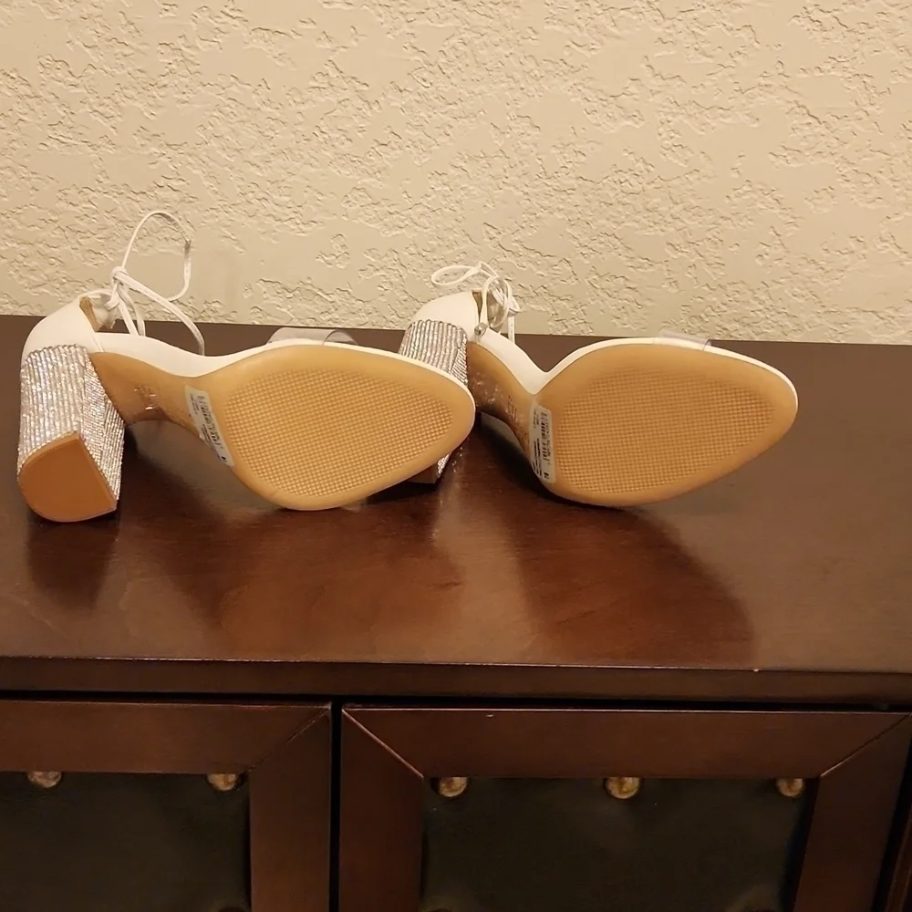 Shoes - Picture 12 of 12
